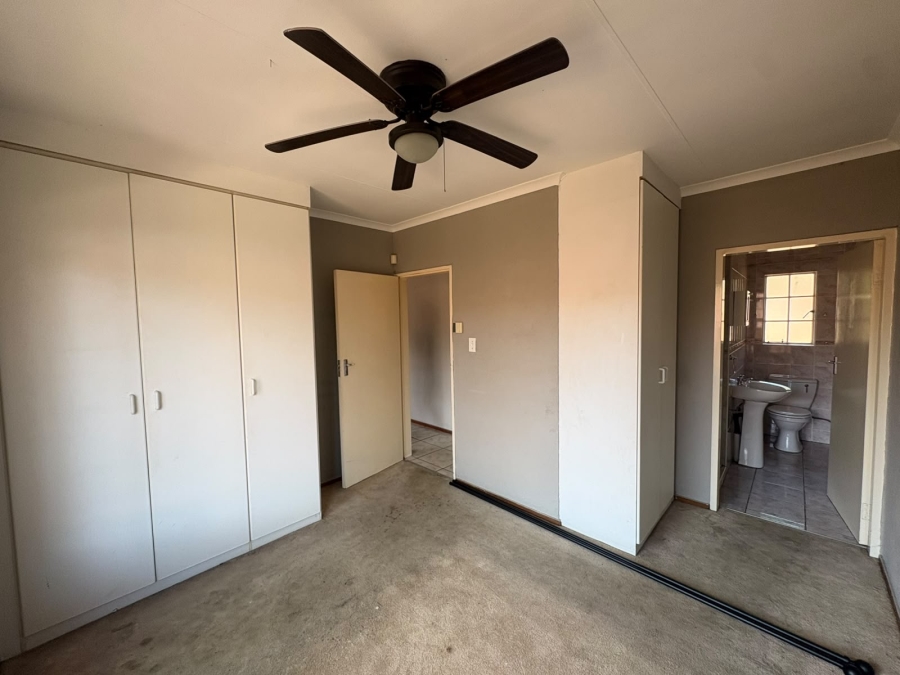 3 Bedroom Property for Sale in Safari Gardens North West
